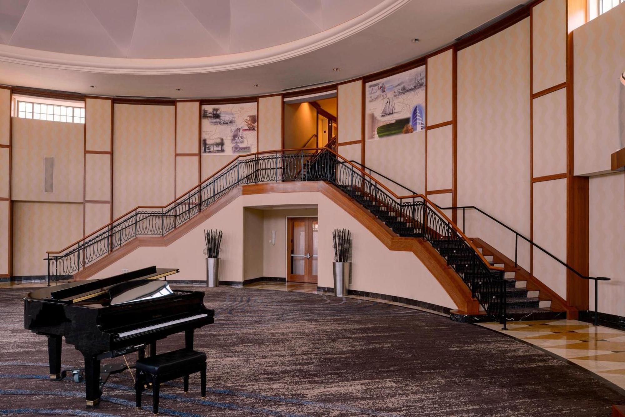 Newport News Marriott At City Center Esterno foto