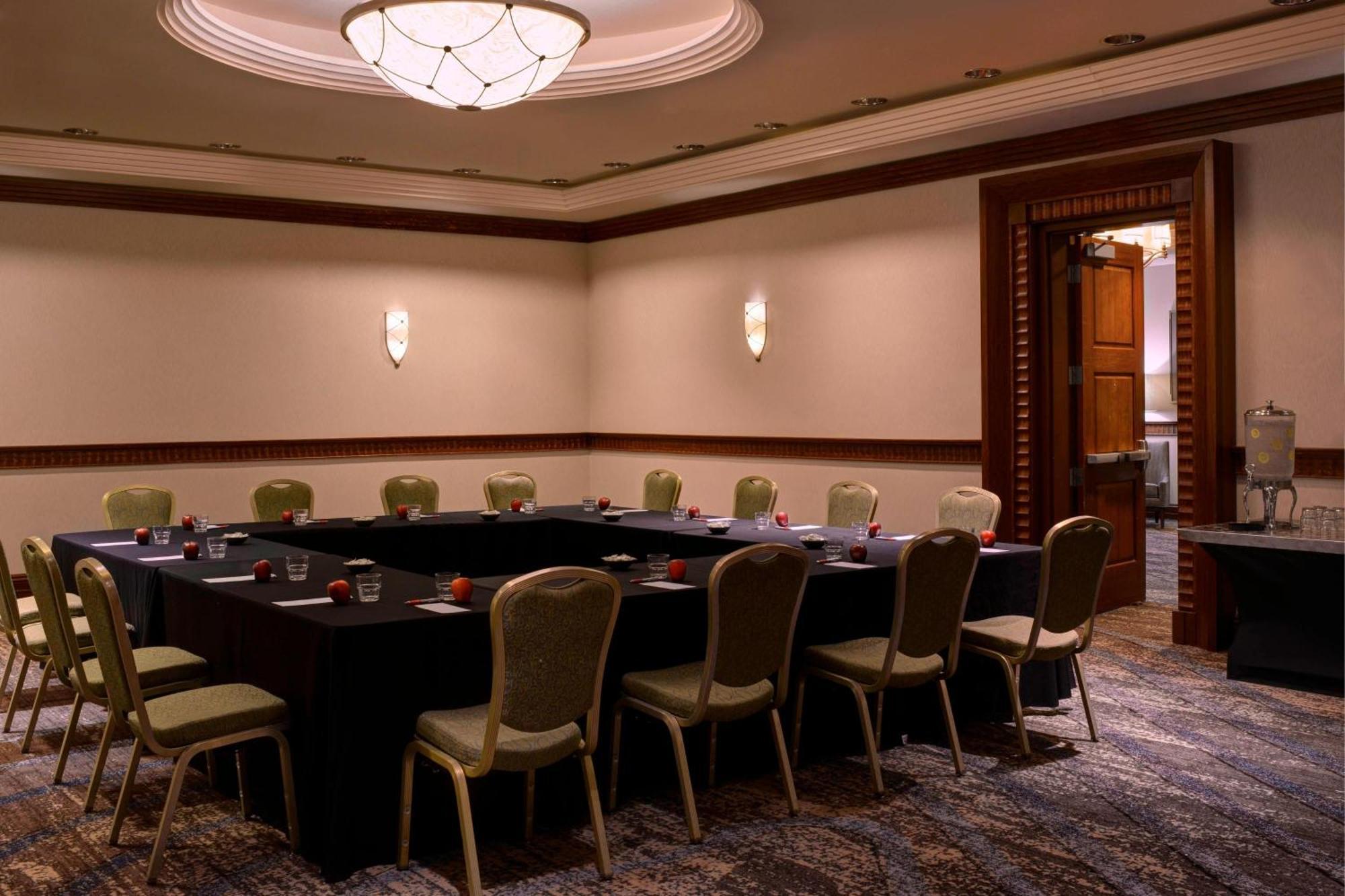 Newport News Marriott At City Center Esterno foto