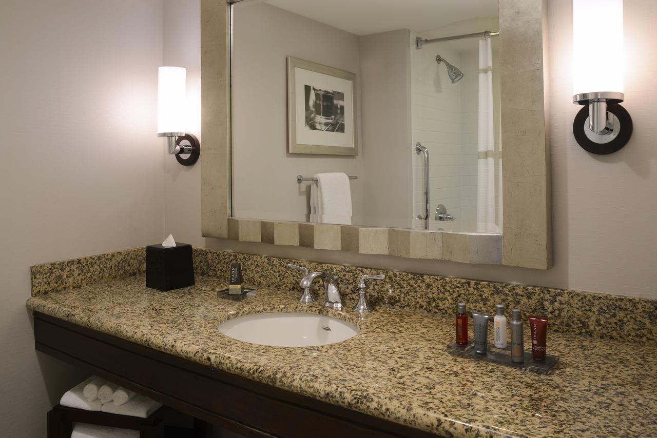 Newport News Marriott At City Center Esterno foto