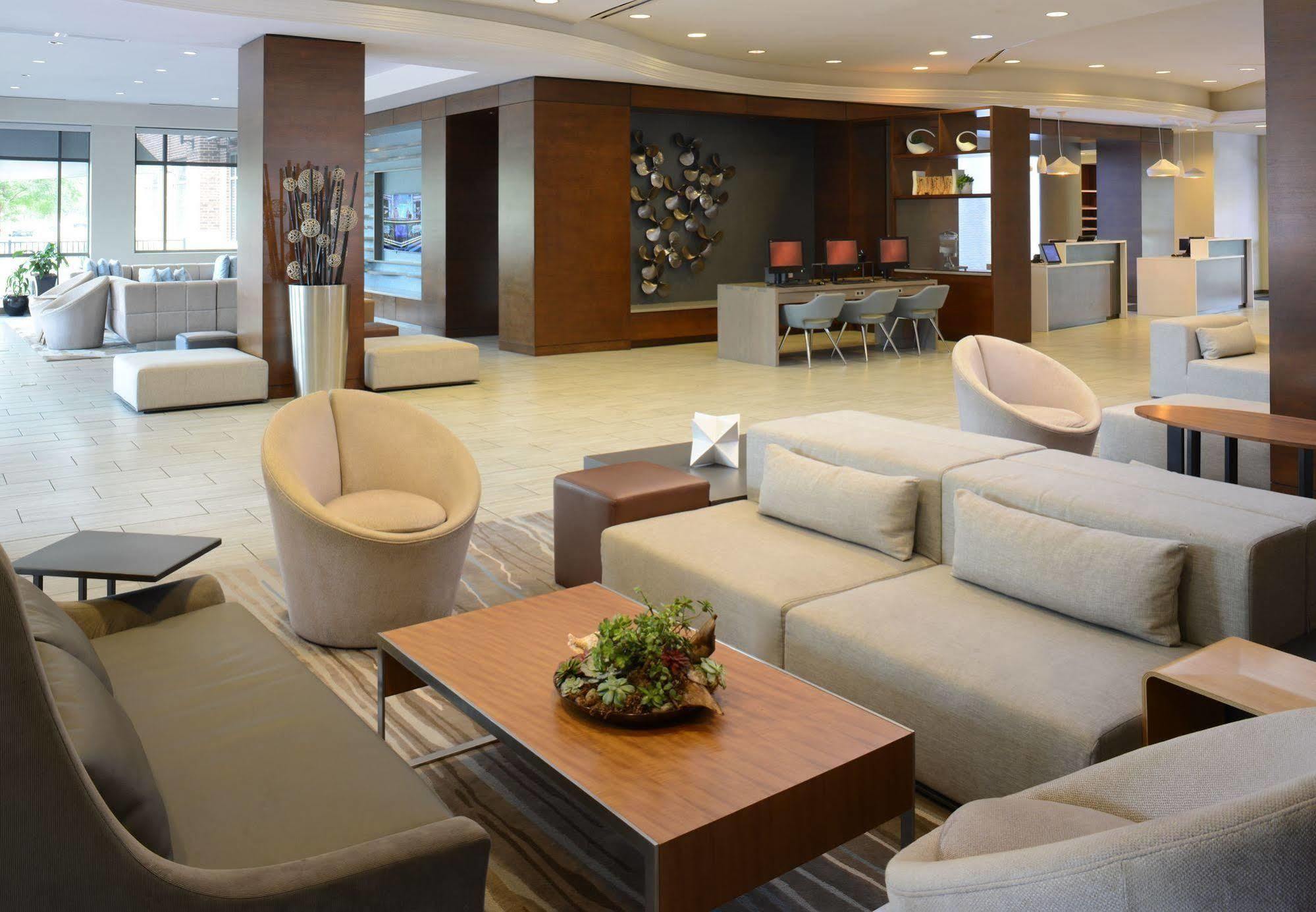 Newport News Marriott At City Center Esterno foto