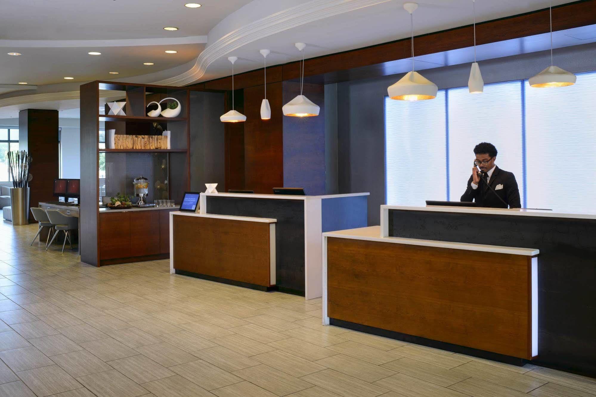 Newport News Marriott At City Center Esterno foto