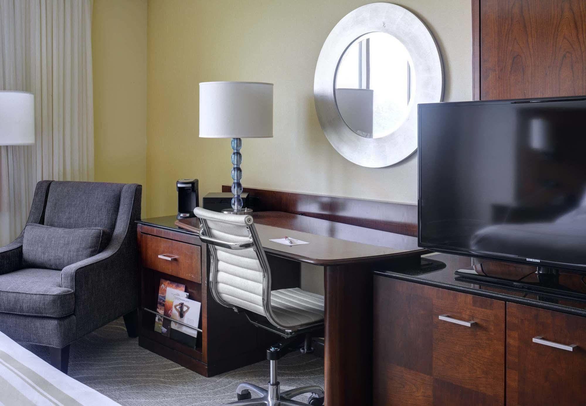 Newport News Marriott At City Center Esterno foto